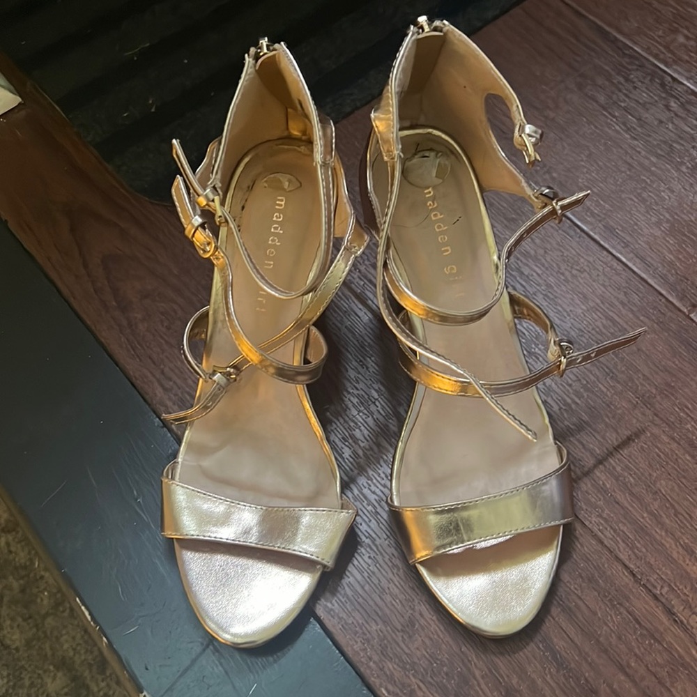 Madden girl size 8 shoes